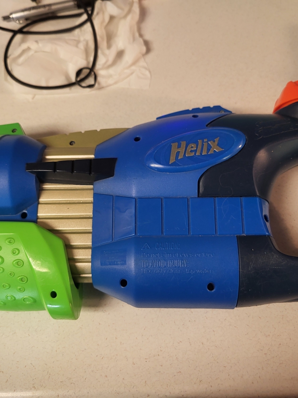 Hasbro Super Soaker Helix Water Blaster Squirt Gun 17 Inch 2003 Gray Blue Orange